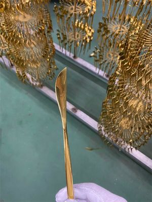 PVD Fiziksel Buhar Biriktirme Çoklu Ark İyon Saat ve Alet Vakum Kaplama Makinesi