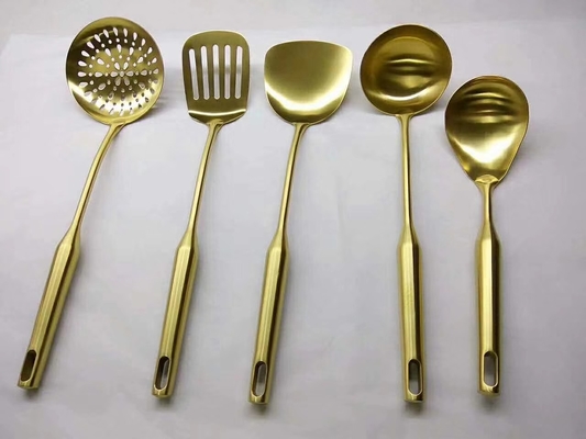 Özel Renkli Paslanmaz Çelik Metal Donanım Metal PVD Vakum Kaplama Makinesi