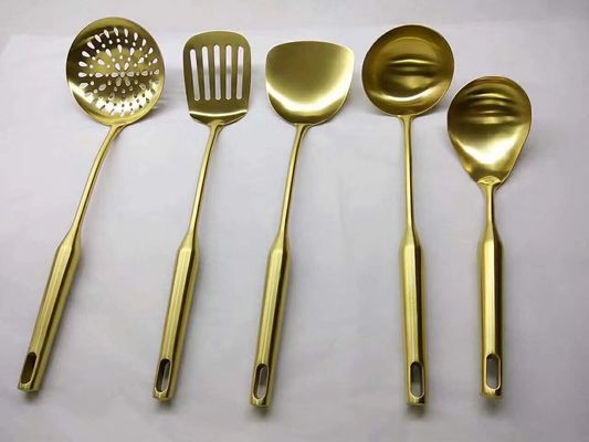 Rekabetçi Fiyat Çoklu Ark Vakumlu Metal Altın Püskürtme PVD Kaplama Makinesi Satılık