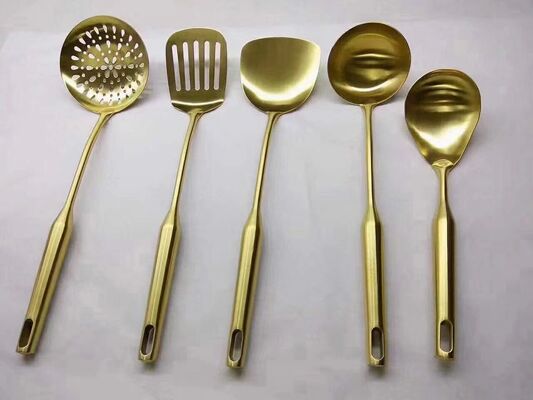 Tencere ve tavalar için yüksek sıcaklık dayanımı ve aşınmaya dayanıklı kaplamalı tam otomatik PVD vakum kaplama makinesi