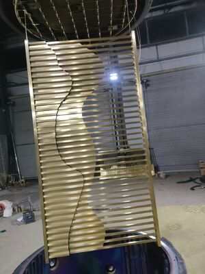 Güçlü Yapışma ve Uzun Ömürlü Koruyucu Film ile Büyük Donanım PVD Vakum Kaplama Makinesi