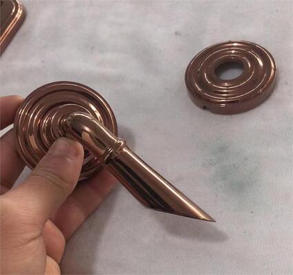 Akıllı Kilit Bileşenleri Yüksek Sertlikte Çizilmez Kaplamalı PVD Vakum Kaplama Makinesi ve Tam Otomatik Kontrol Sistemi