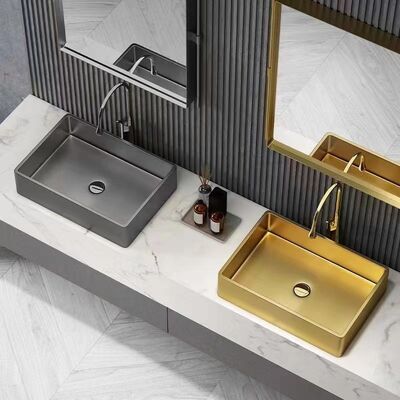 Altın, Gümüş ve Gül Altın'da Mutfak ve Banyo muslukları için korozyon geçirmez işlemli Yüksek Parlaklıklı PVD Plaklama Makinesi